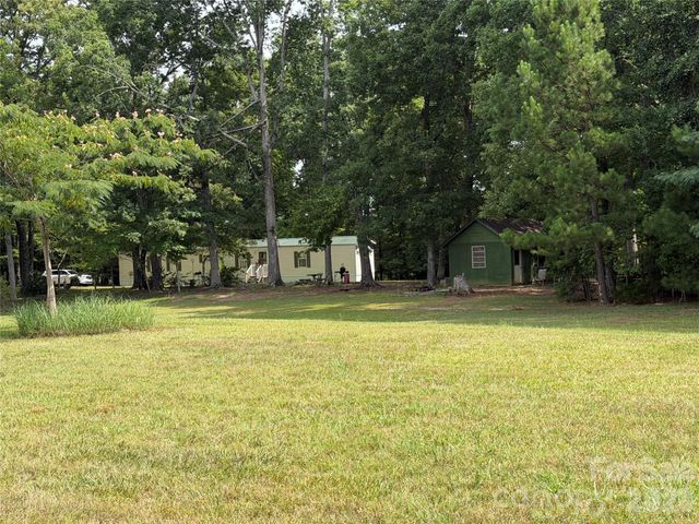 556 Gilbert Road, Columbus, NC 28722