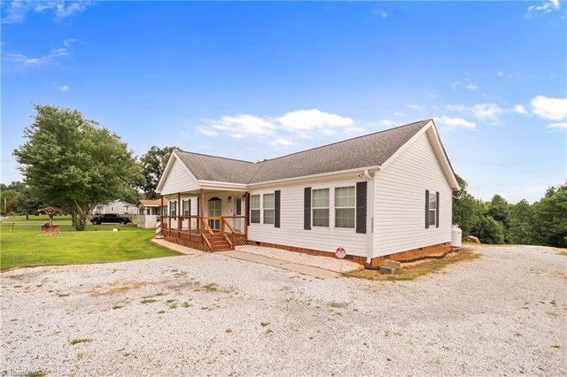 1102 Bryant Mill Road, Ararat, NC 27007