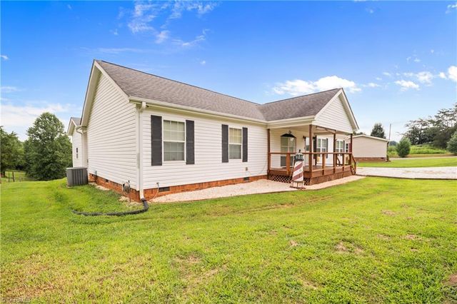 1102 Bryant Mill Road, Ararat, NC 27007