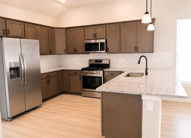 10906 Tawny Ridge, Beasley, TX 77417