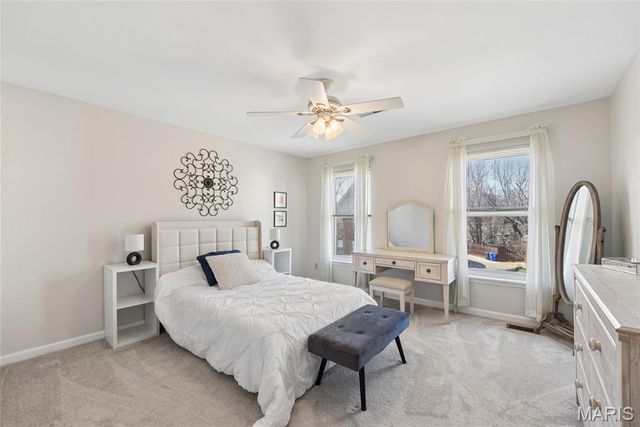 986 Barnard College Lane, University City, MO 63130