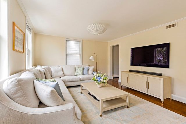 30 Cross St 2, Boston, MA 02129