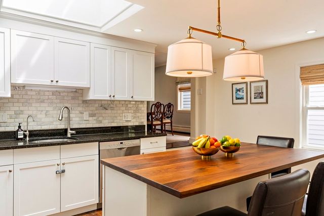 30 Cross St 2, Boston, MA 02129