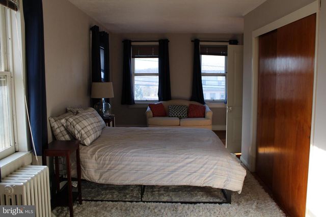 564 W MAPLE GROVE RD, Denver, PA 17517