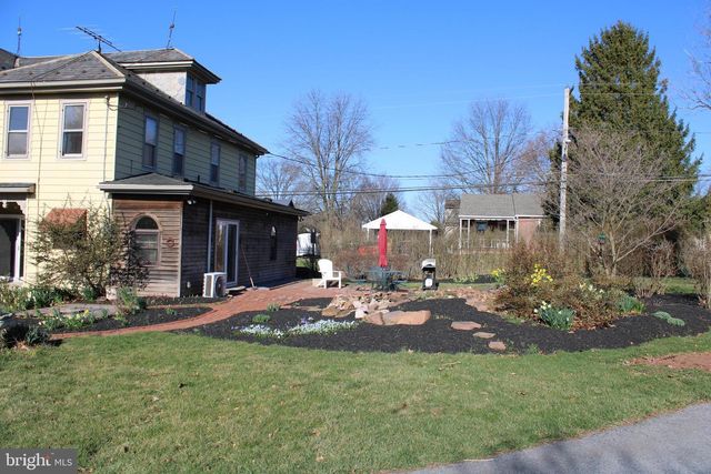 564 W MAPLE GROVE RD, Denver, PA 17517