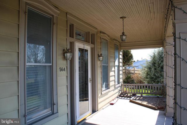 564 W MAPLE GROVE RD, Denver, PA 17517