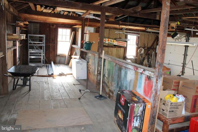 564 W MAPLE GROVE RD, Denver, PA 17517