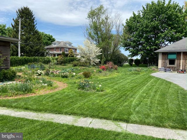 564 W MAPLE GROVE RD, Denver, PA 17517