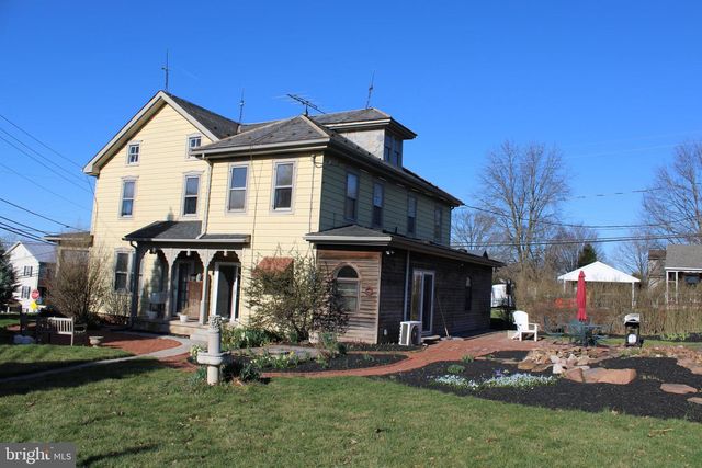 564 W MAPLE GROVE RD, Denver, PA 17517