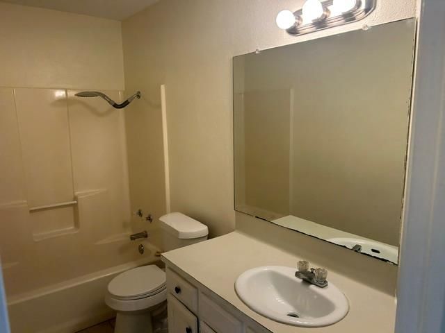 825 Mica DR, Leander, TX 78641