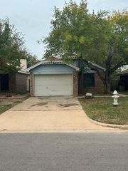 825 Mica DR, Leander, TX 78641