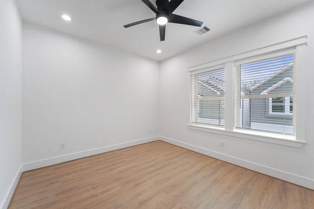 6126 Endeavor Heights Street, Houston, TX 77091