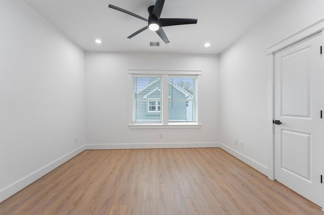 6126 Endeavor Heights Street, Houston, TX 77091