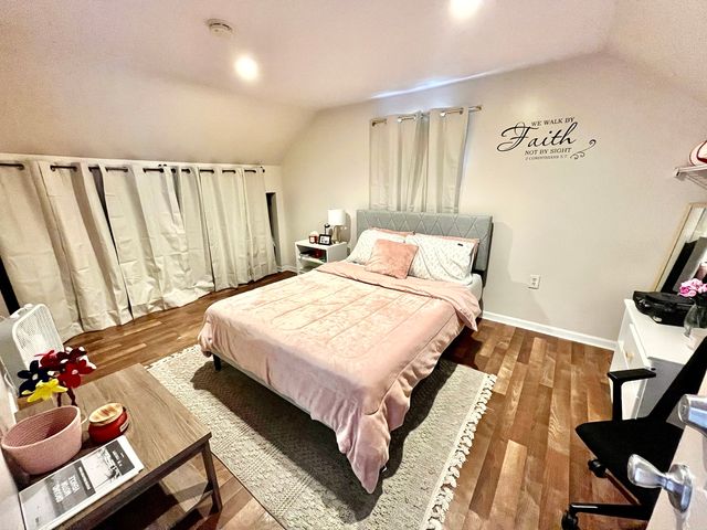 1641 N Mozart Street, Chicago, IL 60647