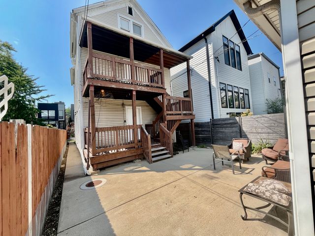 1641 N Mozart Street, Chicago, IL 60647