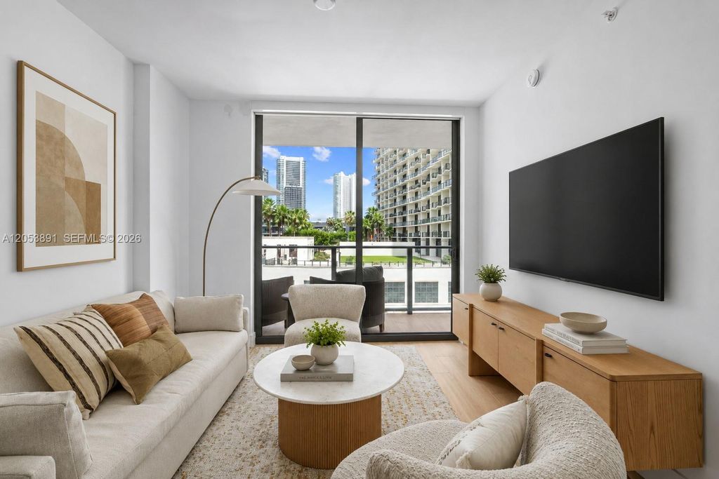 90 NE 32nd St 710, Miami, FL 33127