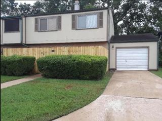 5915 Fairmeadow Drive, Beaumont, TX 77707