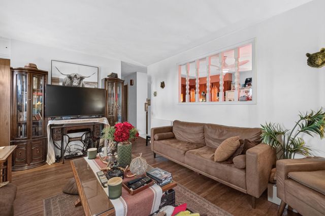 24 Mccabe St, Dartmouth, MA 02748