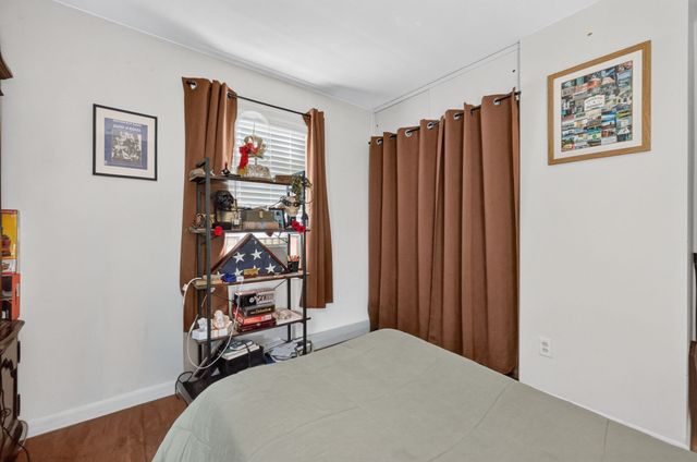24 Mccabe St, Dartmouth, MA 02748