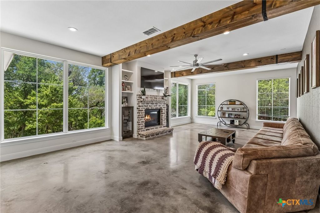521 Rittimann Road, Spring Branch, TX 78070