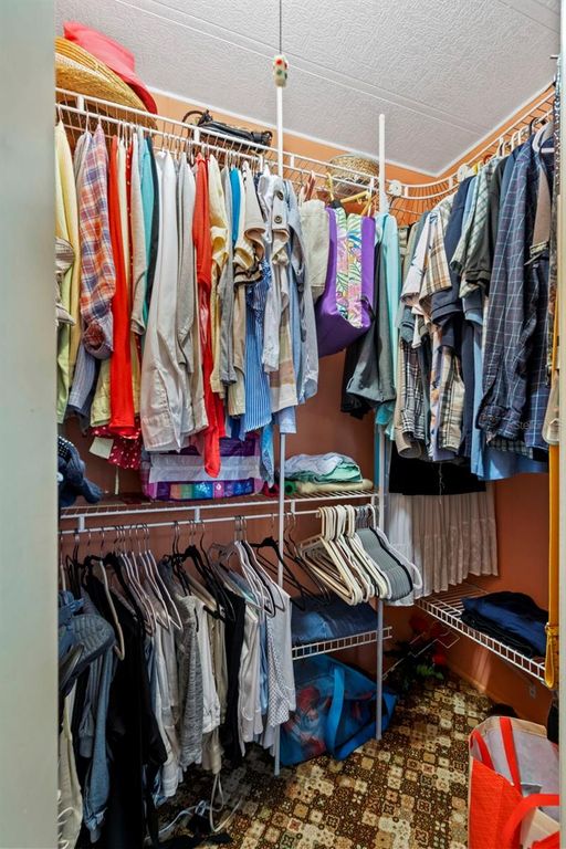 Image 23 of property listing at 8430 HIGHPOINT BOULEVARD, Brooksville, FL 34613