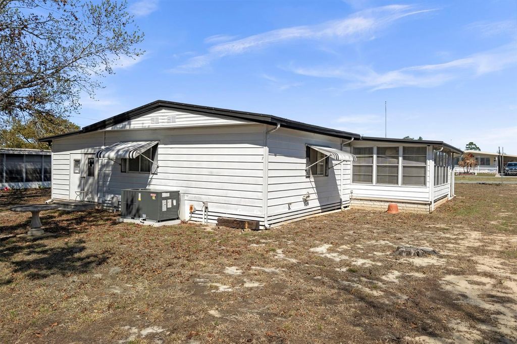 Image 37 of property listing at 8430 HIGHPOINT BOULEVARD, Brooksville, FL 34613