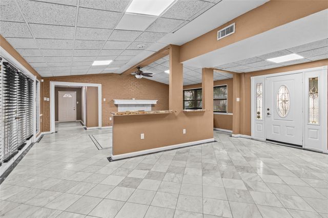 505 S Burnett Drive, Baytown, TX 77520