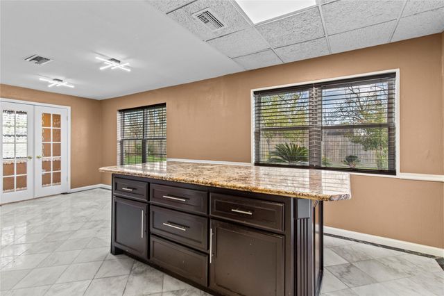 505 S Burnett Drive, Baytown, TX 77520