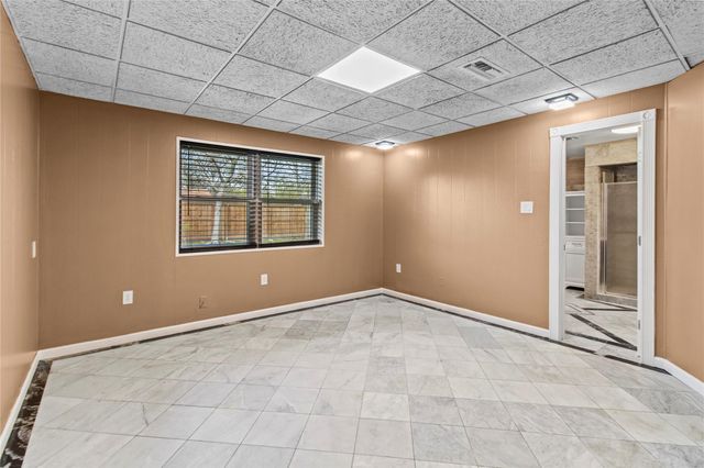 505 S Burnett Drive, Baytown, TX 77520