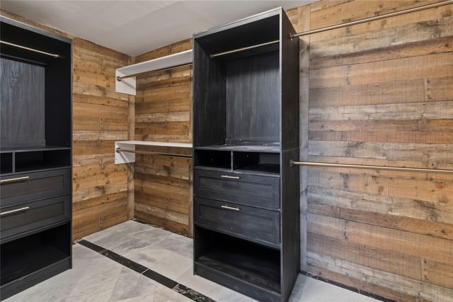 505 S Burnett Drive, Baytown, TX 77520