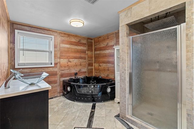 505 S Burnett Drive, Baytown, TX 77520