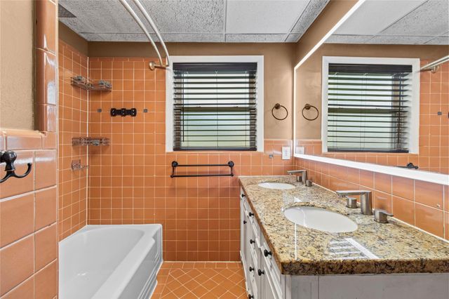 505 S Burnett Drive, Baytown, TX 77520