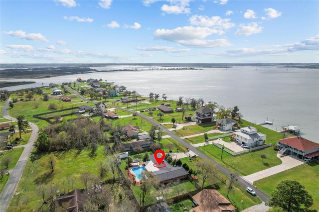 505 S Burnett Drive, Baytown, TX 77520