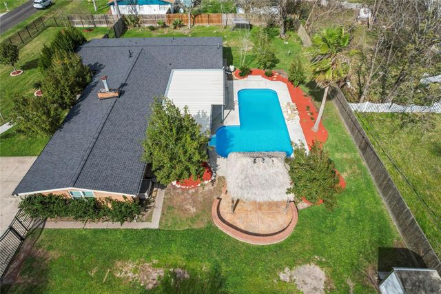 505 S Burnett Drive, Baytown, TX 77520