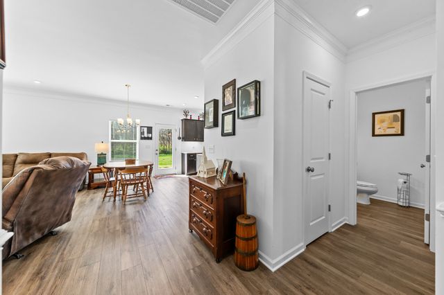 229 Stonewall Dr, Columbia, TN 38401