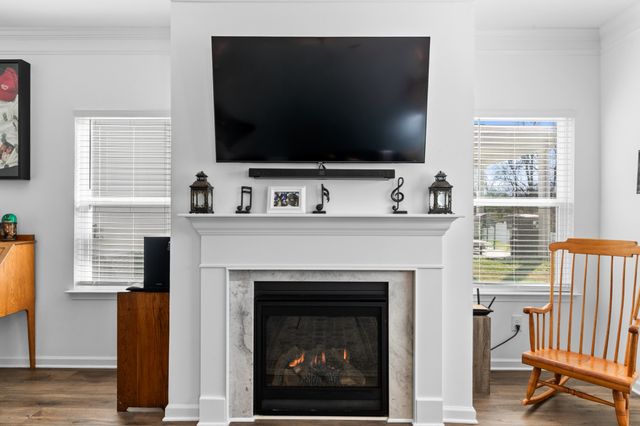 229 Stonewall Dr, Columbia, TN 38401