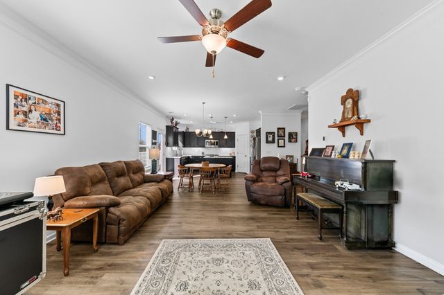 229 Stonewall Dr, Columbia, TN 38401