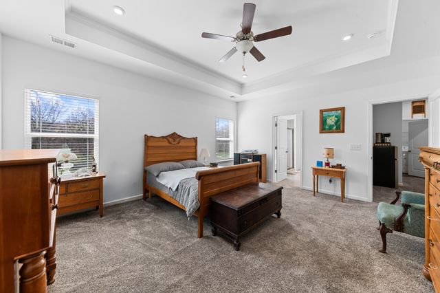 229 Stonewall Dr, Columbia, TN 38401