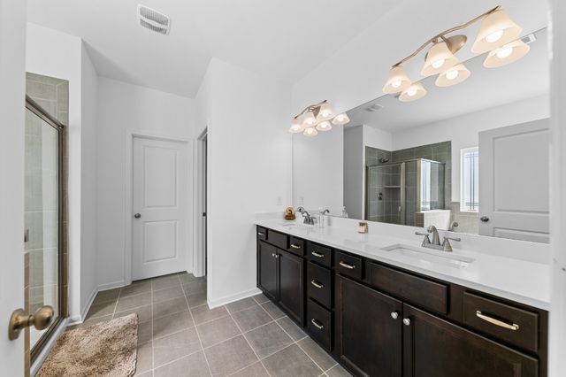 229 Stonewall Dr, Columbia, TN 38401