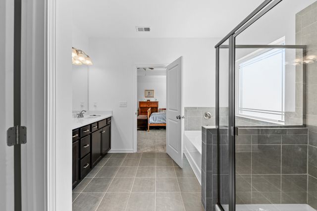 229 Stonewall Dr, Columbia, TN 38401