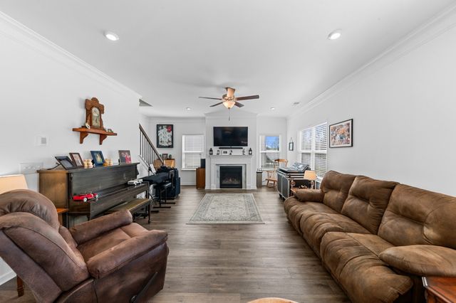 229 Stonewall Dr, Columbia, TN 38401