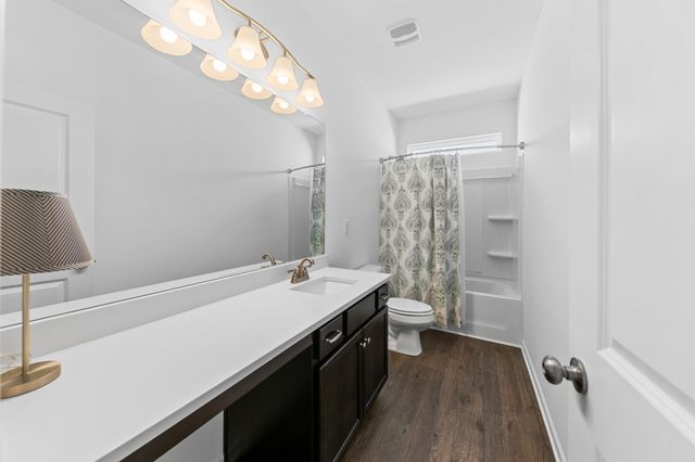 229 Stonewall Dr, Columbia, TN 38401