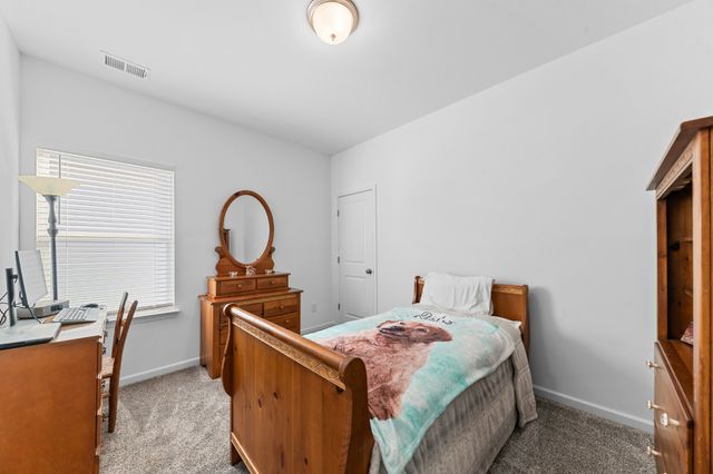 229 Stonewall Dr, Columbia, TN 38401