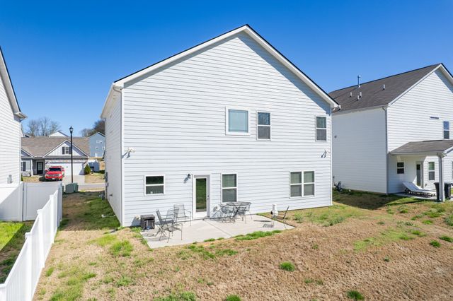 229 Stonewall Dr, Columbia, TN 38401