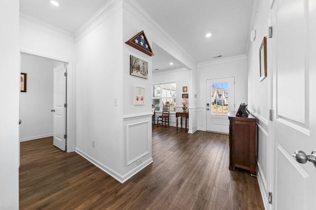 229 Stonewall Dr, Columbia, TN 38401