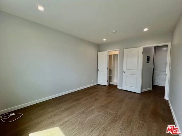 903 S Barrington Avenue, Los Angeles, CA 90049