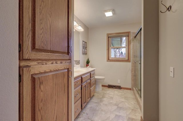 8599 WINNCREST ROAD, Neenah, WI 54956