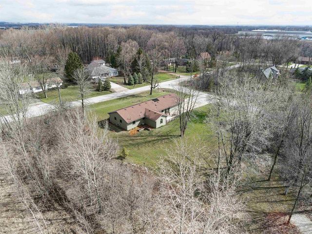8599 WINNCREST ROAD, Neenah, WI 54956