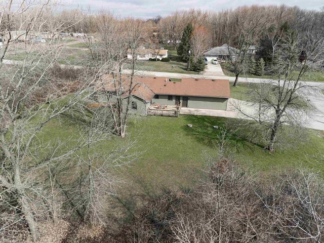 8599 WINNCREST ROAD, Neenah, WI 54956
