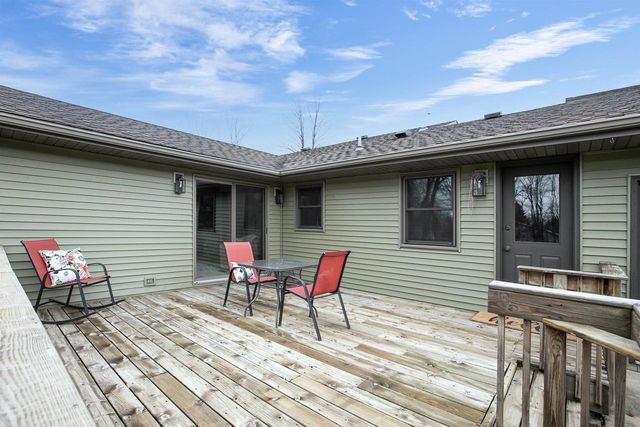 8599 WINNCREST ROAD, Neenah, WI 54956